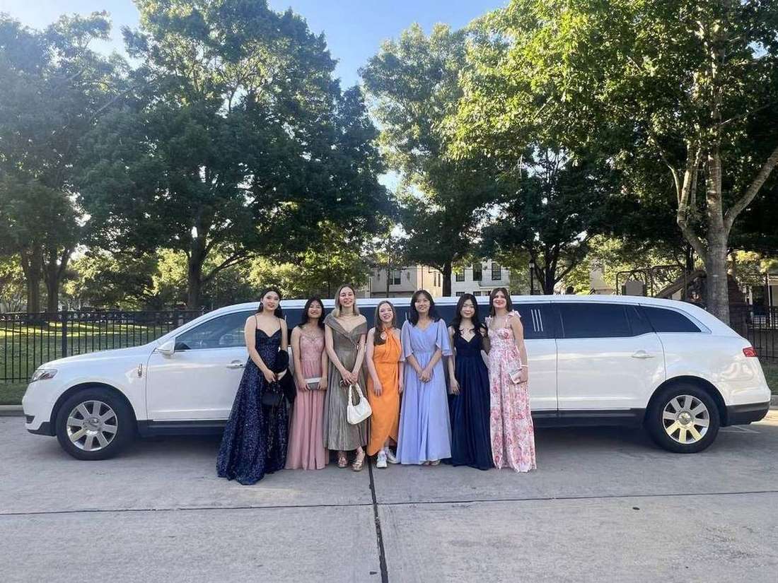 Chauffeur luggage service — Houston Limo Chauffeur