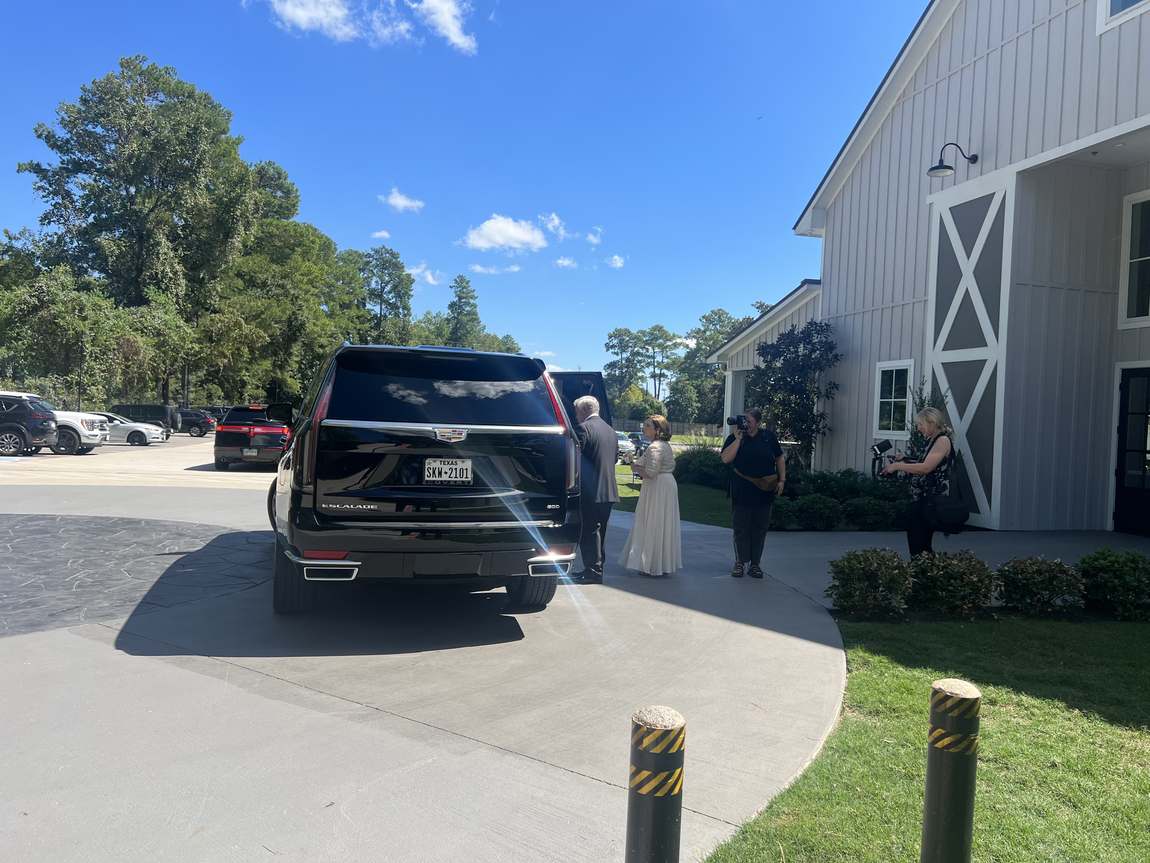 Wedding Cadillac Escalade barn bride — Houston Limo Chauffeur
